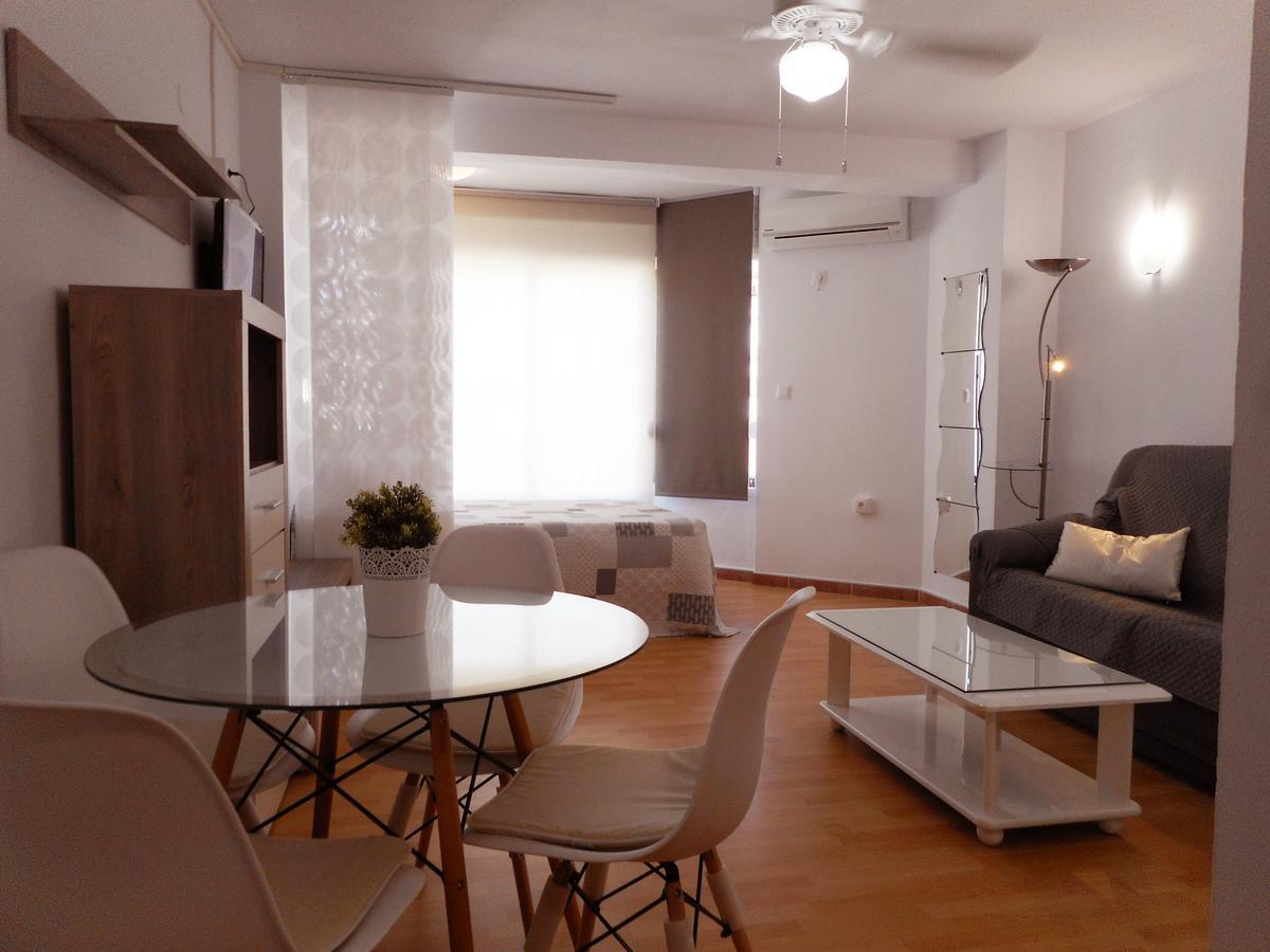 Apartament A&N Estudio Plaza Torre Del Mar Zewnętrze zdjęcie