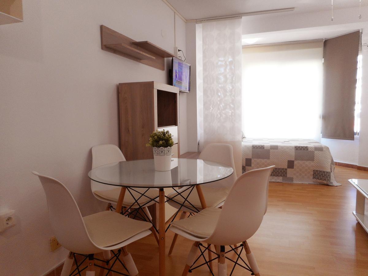 Apartament A&N Estudio Plaza Torre Del Mar Zewnętrze zdjęcie